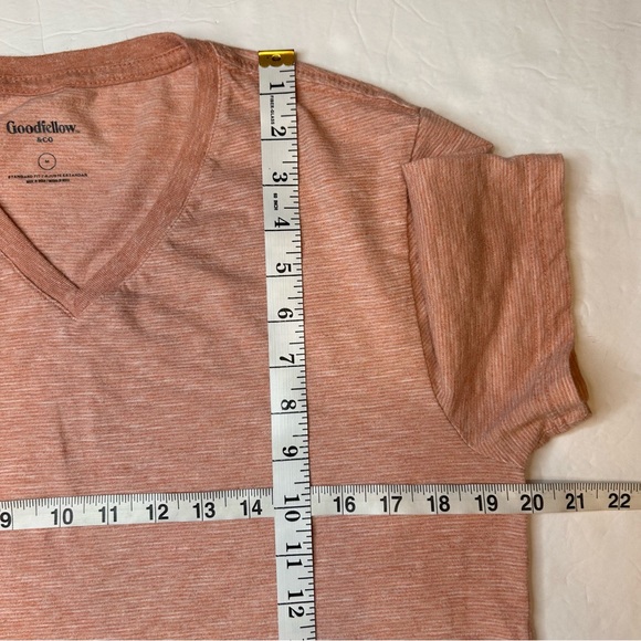 Goodfellow & Co Men’s V-Neck Tee in Warm Orange Standard Fit Short Sleeve M - Picture 5 of 10